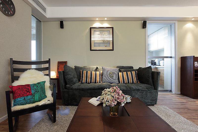 北京新裕家园三居室美式一字型沙发实木地板客厅装修效果图
